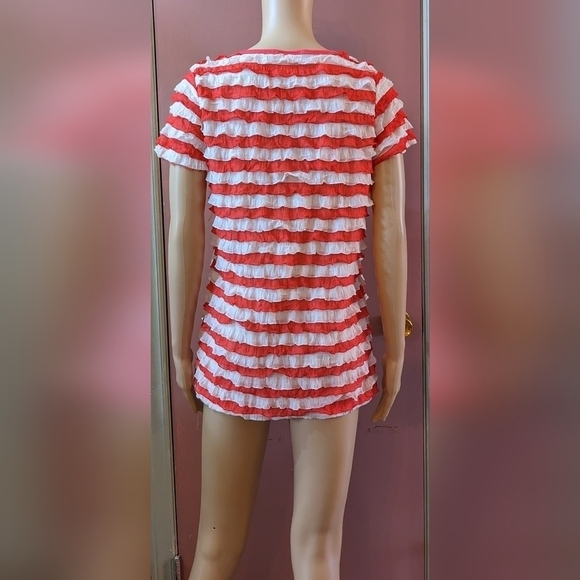 Pre-owned lavish red and white ruffle striped shirt, TE - Picture 2 of 3